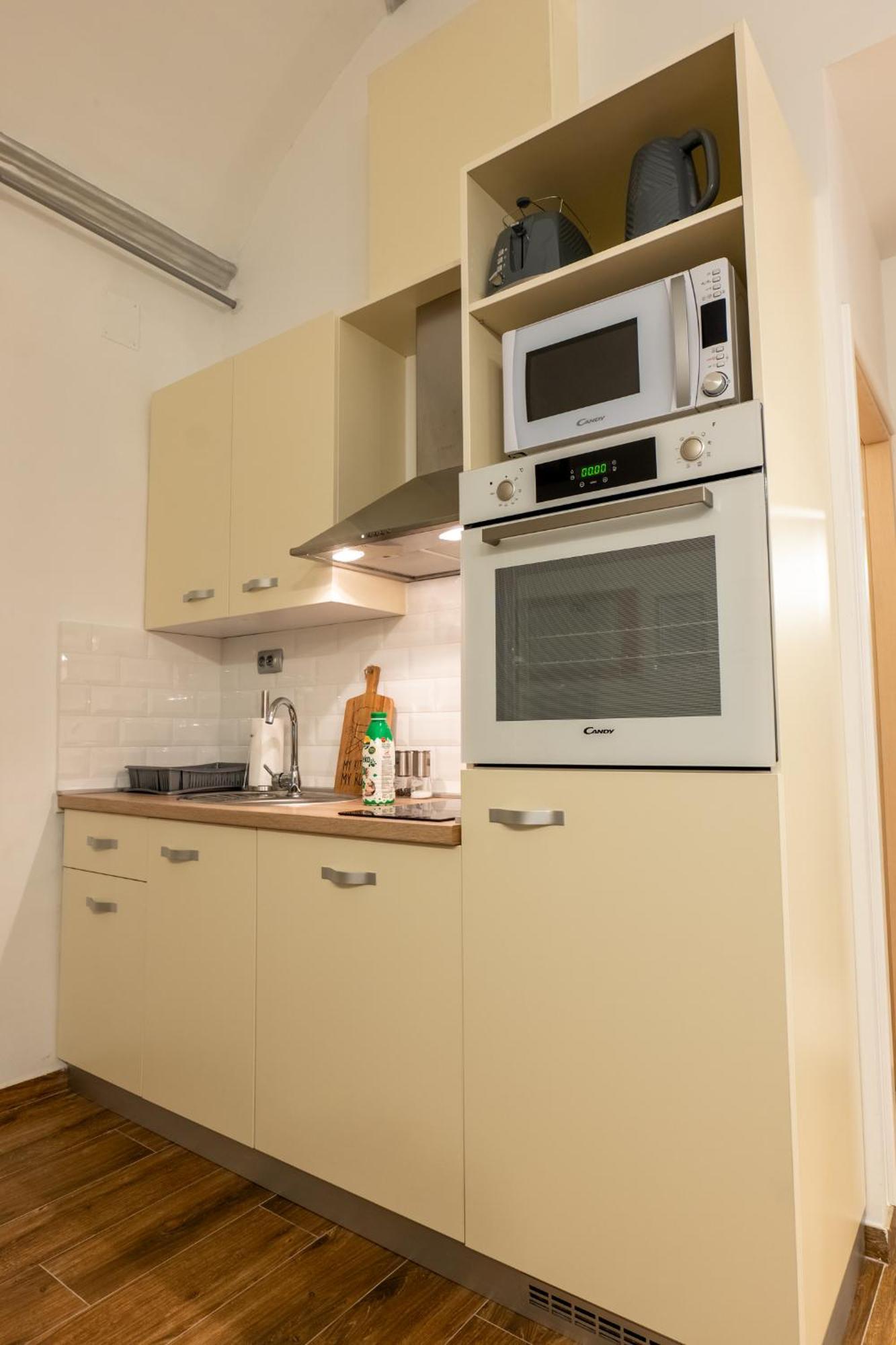 Little Vienna Silver Apartment Varaždin Exterior foto